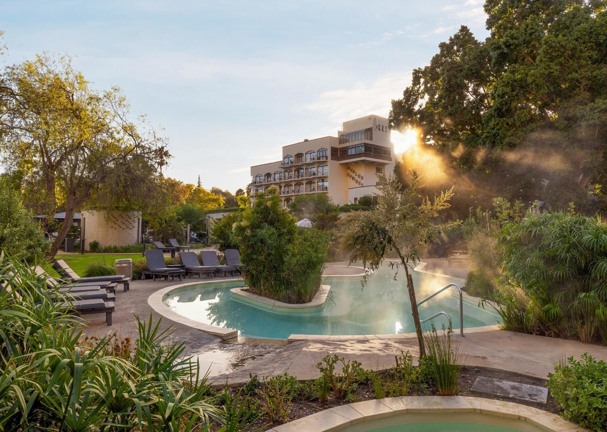 Avalon Springs By Dream Montagu