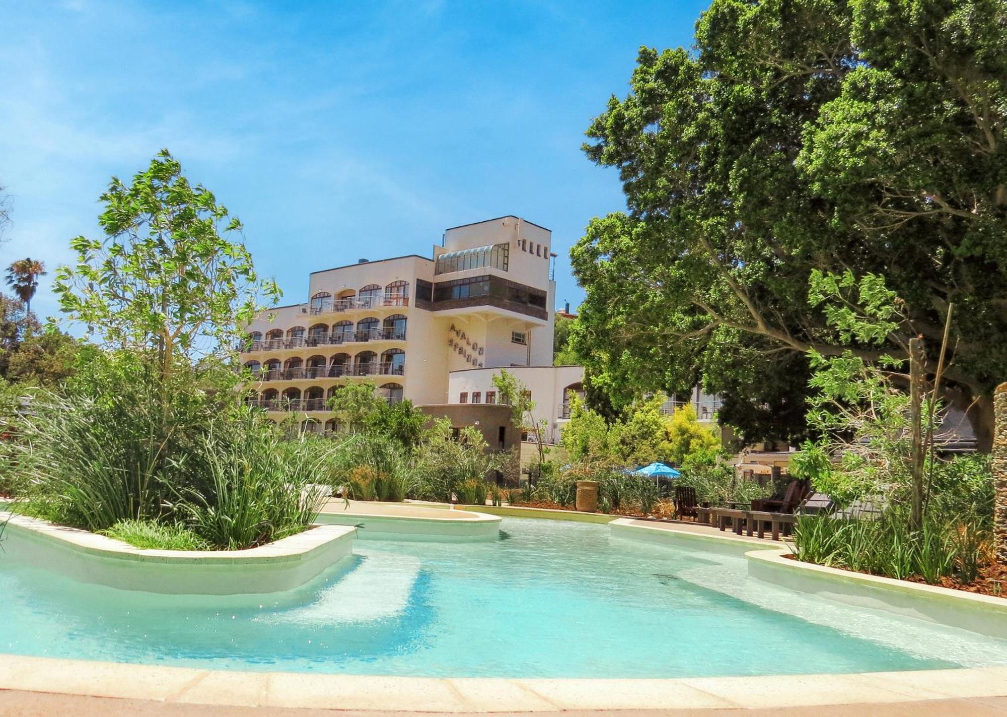 Resort Avalon Springs By Dream